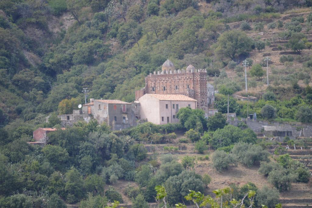 Appartement La Casa Di Giulia à Forza dʼAgro Extérieur photo