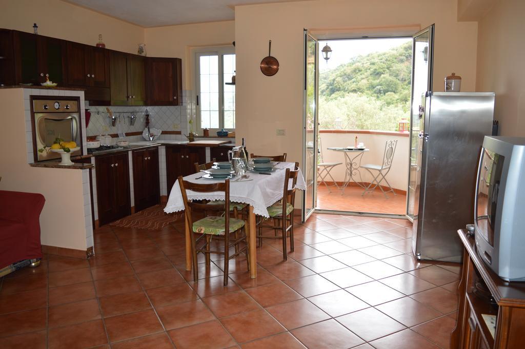 Appartement La Casa Di Giulia à Forza dʼAgro Extérieur photo